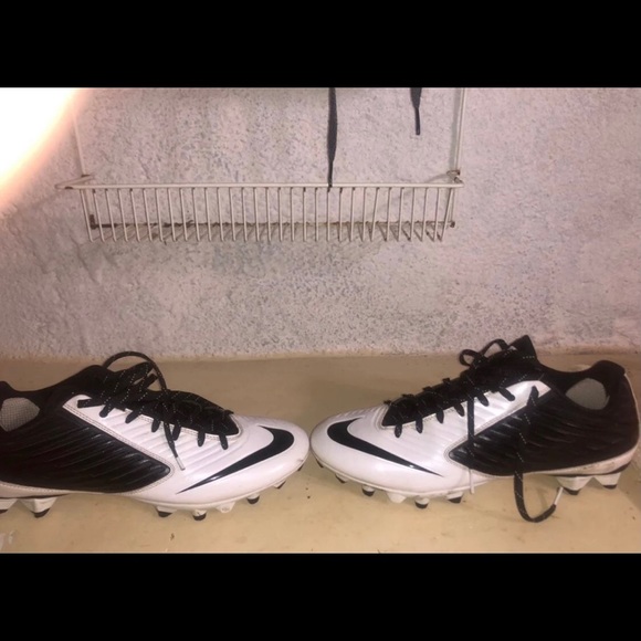 Nike Cleats - Picture 3 of 5